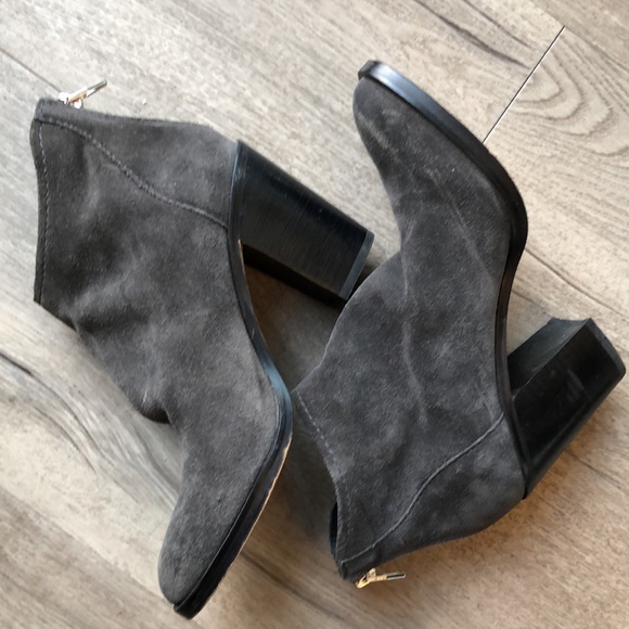 Dark Grey suede Dolce Vita Bootie Size 6 - Picture 6 of 7